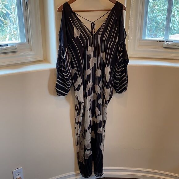 Mac Azria Women’s Cover-Up Size M/L - Picture 2 of 7